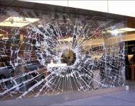 cool-storefronts-broken-apple-window