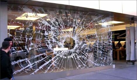 cool-storefronts-broken-apple-window